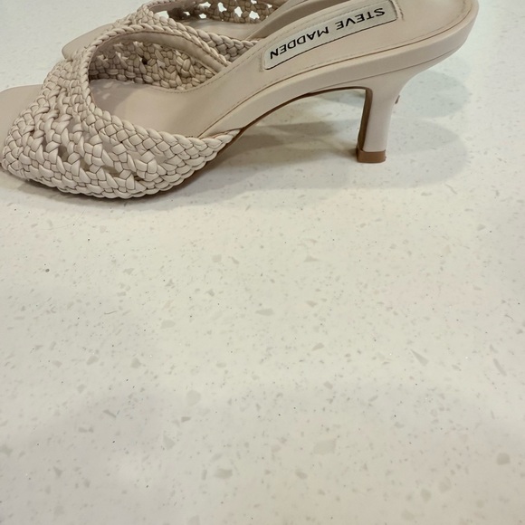Steve Madden Women's Cream Braided kitten heels - Picture 4 of 5